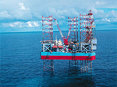 Staten vil fra om med 2004 modtage to milliarder kroner i ekstra indtægt fra olieudvindingen fra Nordsøen